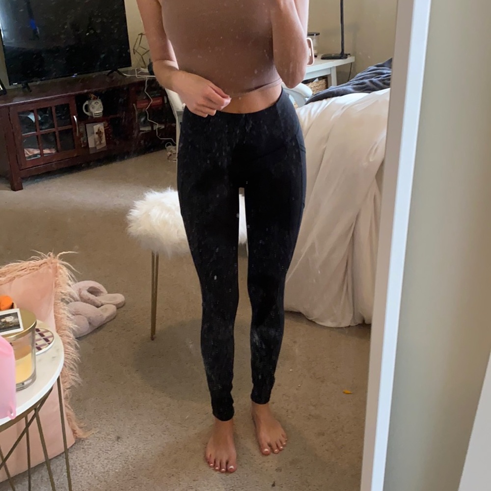 Lululemon Leggings Luxtreme Size 2 with Pockets